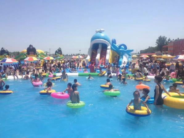 移動水上樂園.jpg 移動水上樂園.jpg