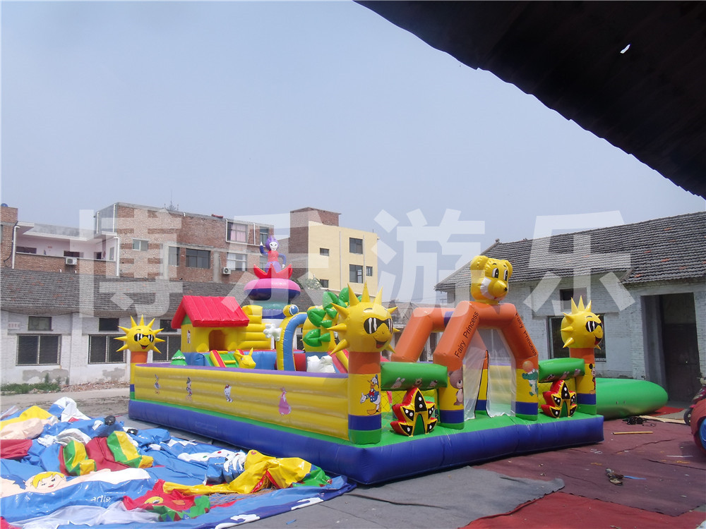 卡通充氣城堡